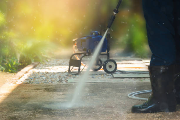 Best Pool Deck Cleaning  in Robbinsdale, MN